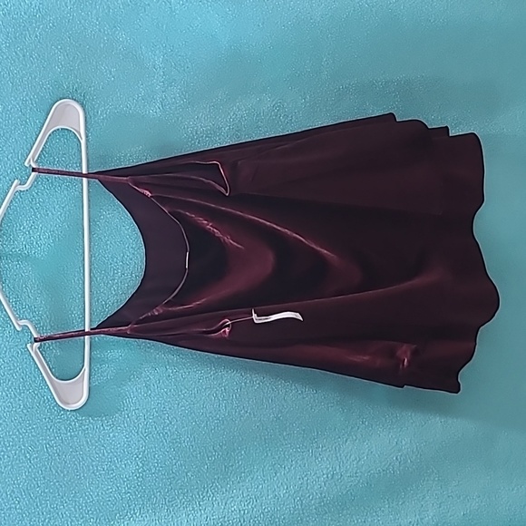 NWT Old Navy Velvet Tank Top Size Large - Picture 2 of 3